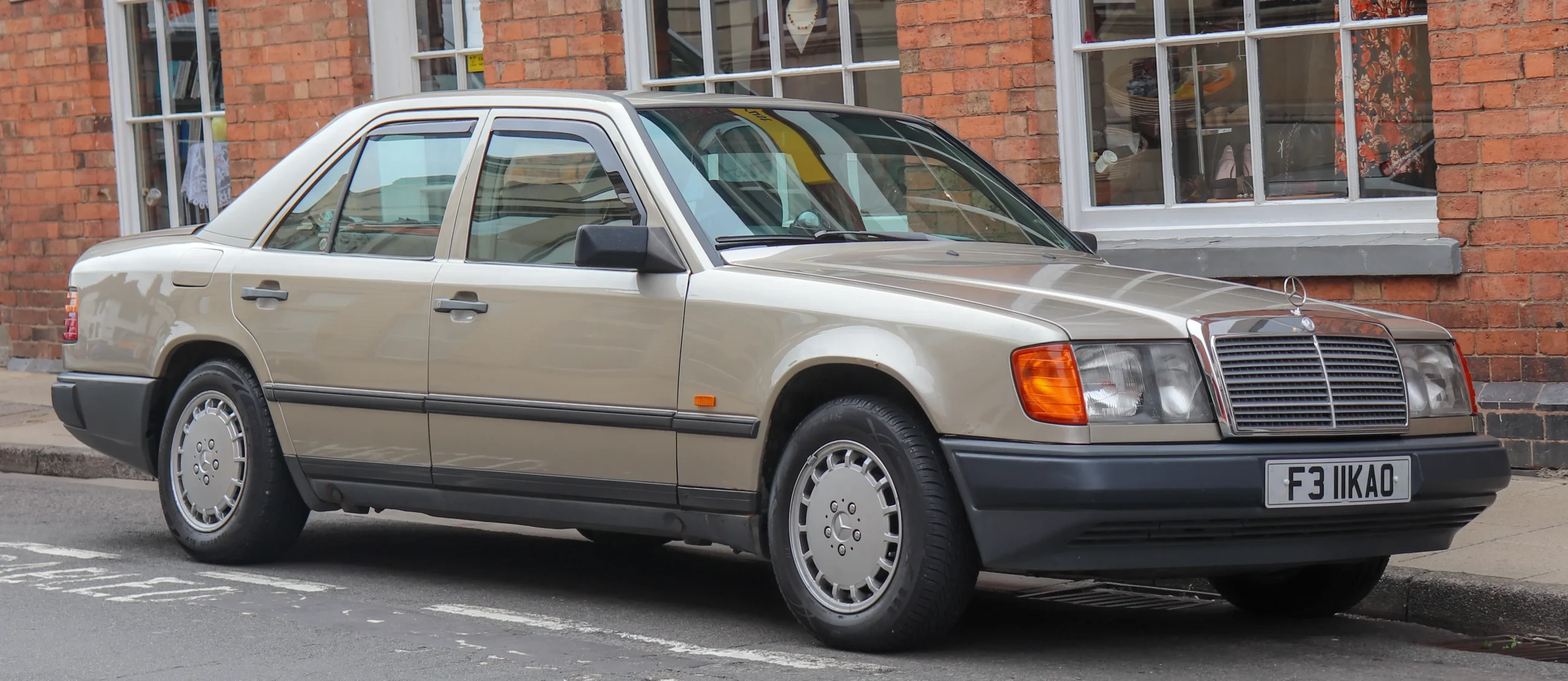 Mercedes Benz W124 E Class