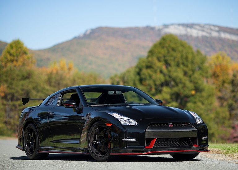 Nissan GT R (R35)