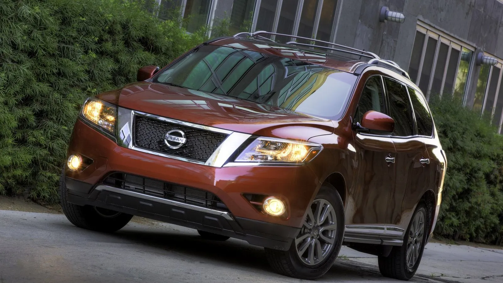Nissan Pathfinder (Fourth Generation) Nissan Pathfinder (Fourth Generation)