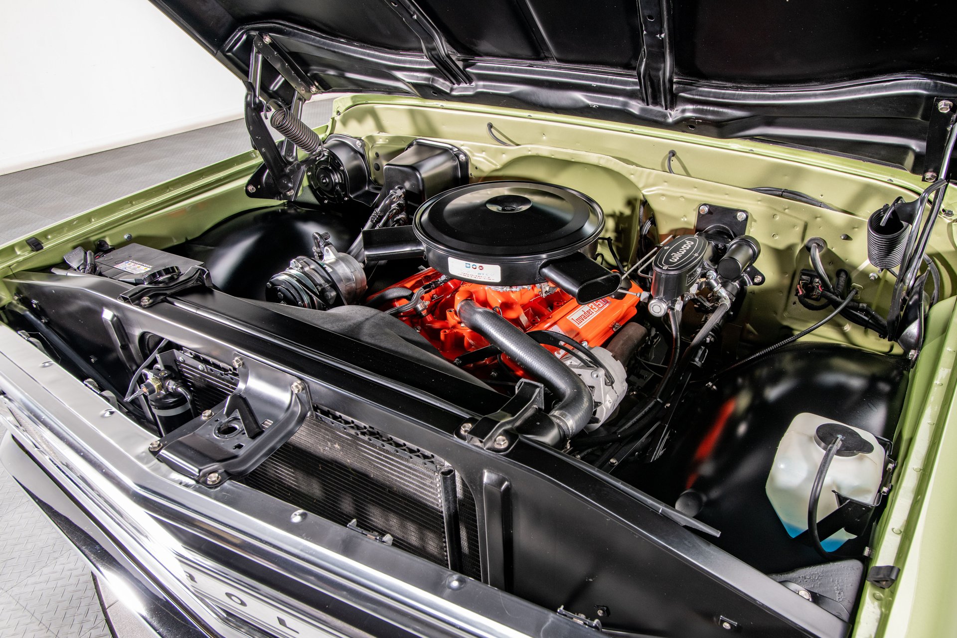The 1970 Chevrolet C10 engine