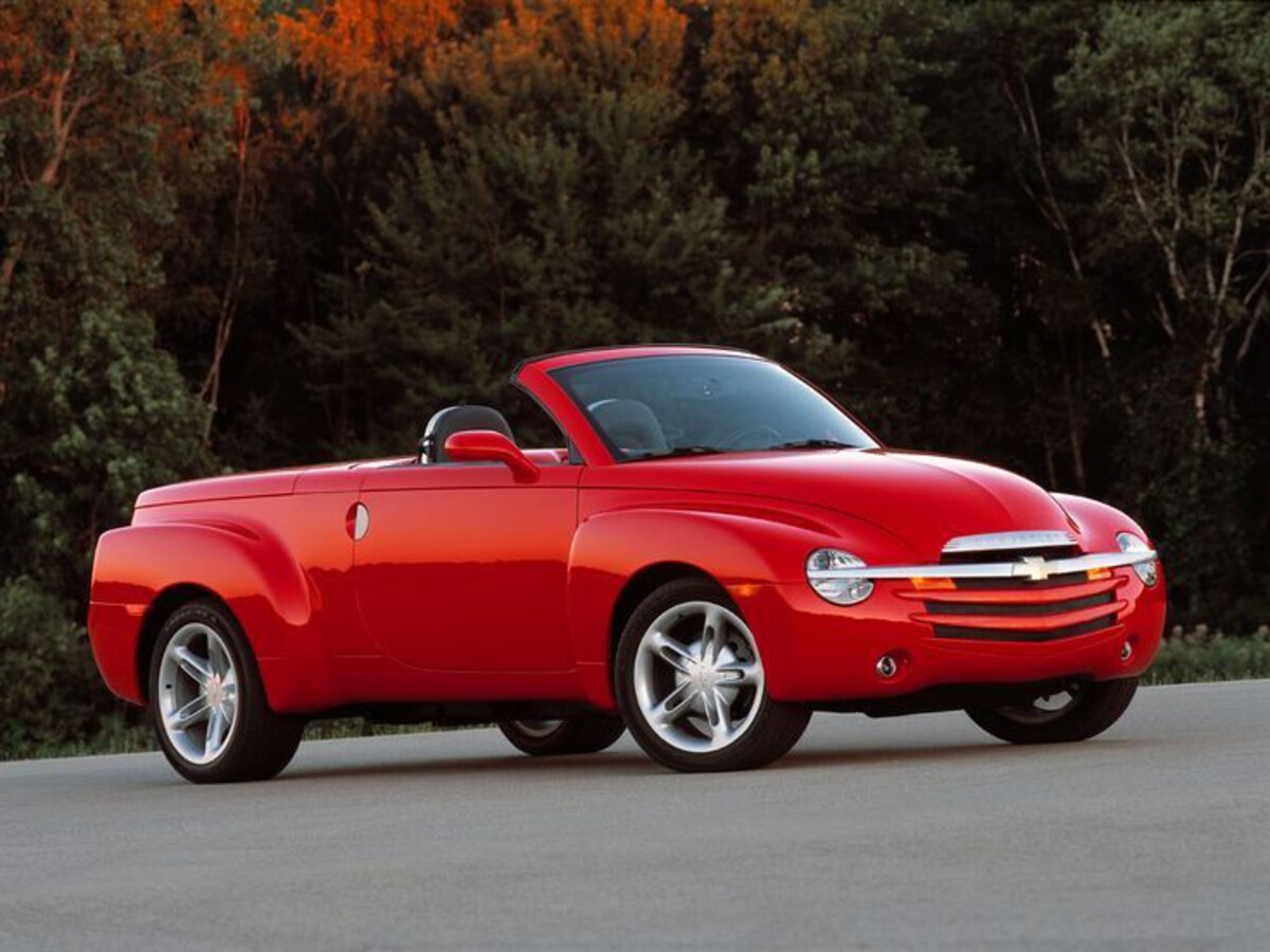 Ford Thunderbird (Eleventh Generation – 2002–2005) 2005 Chevy SSR