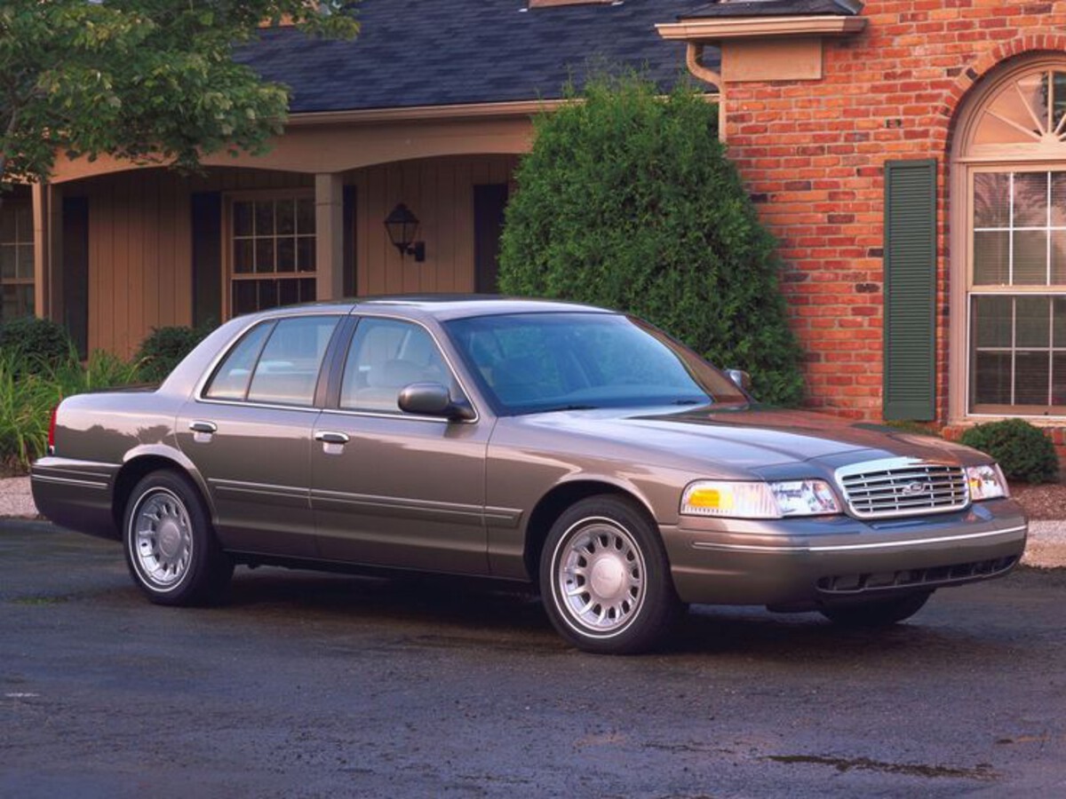 Ford Crown Victoria (1998–2011)