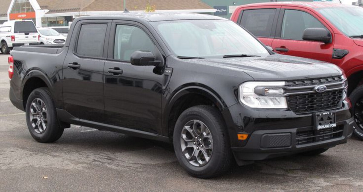 Ford Maverick (Base Trim)