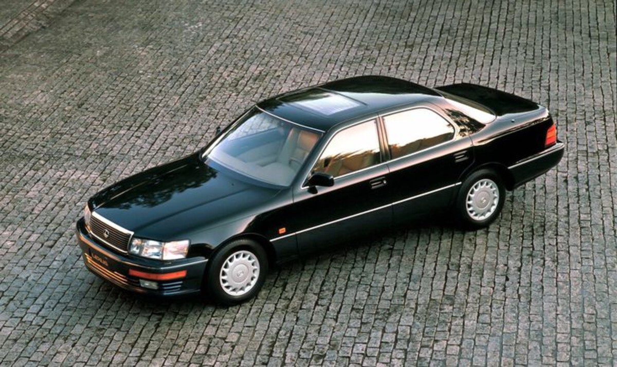 Lexus LS400 (1989)