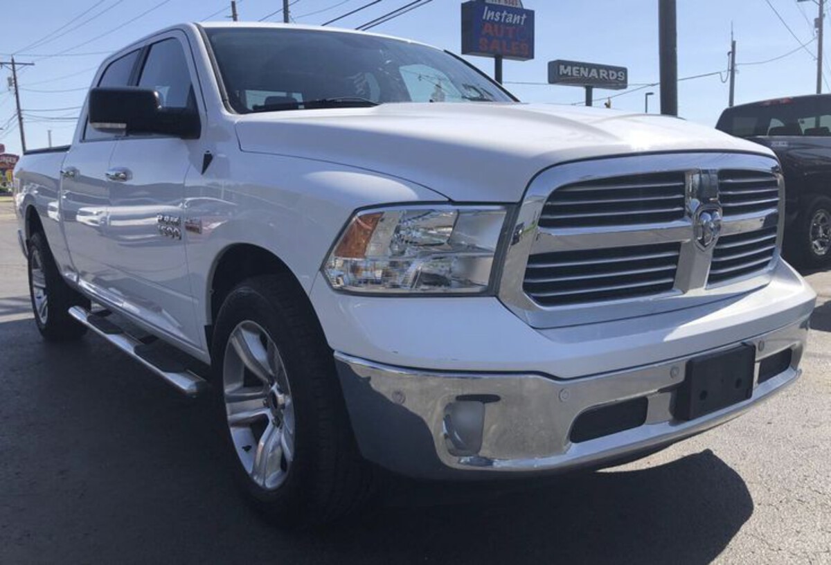 Ram 1500 (2011–2018, non-diesel) Ram 1500 (2011–2018, non-diesel)