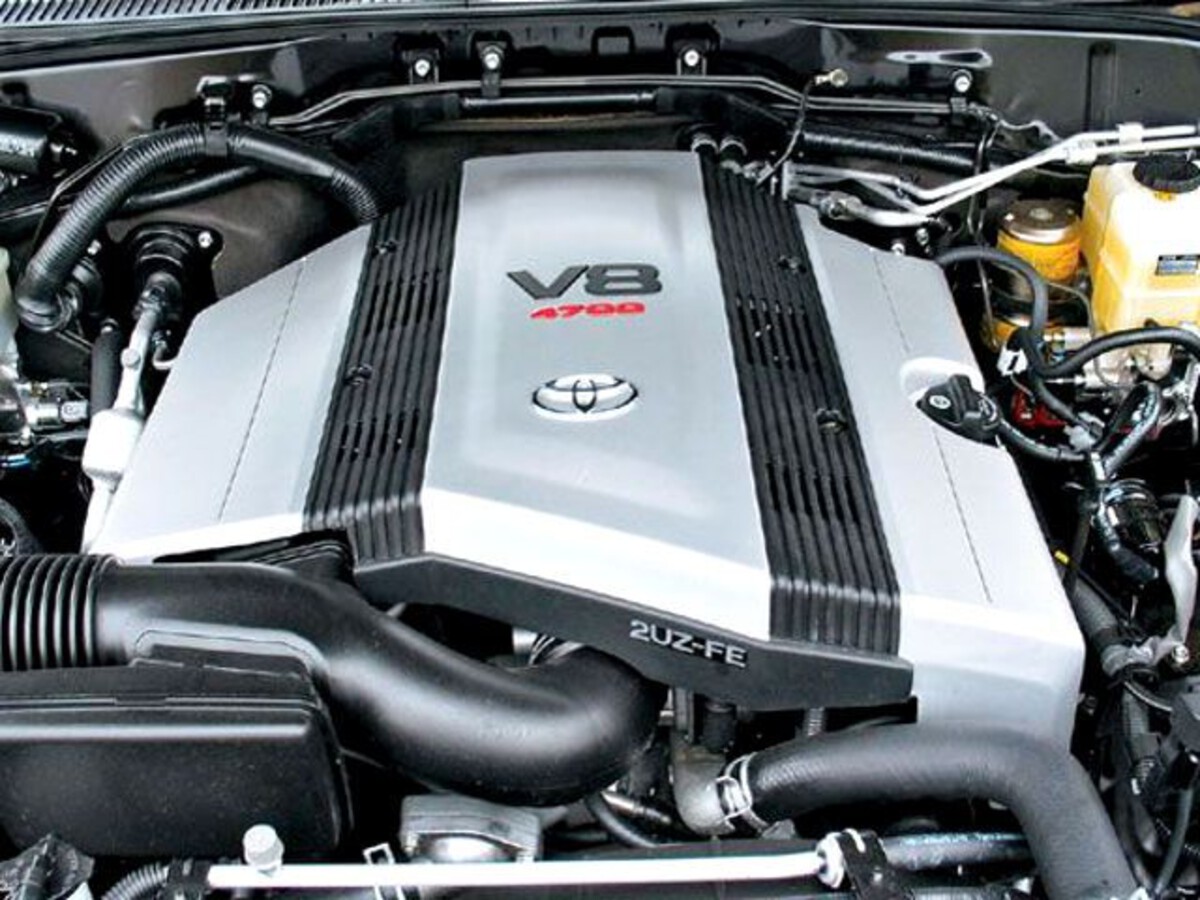 Toyota 2UZ FE V8