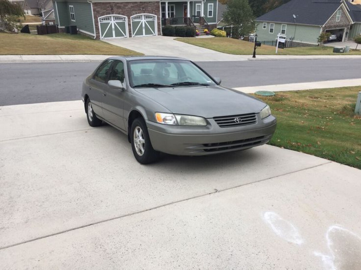 Toyota Camry (1997–2017)