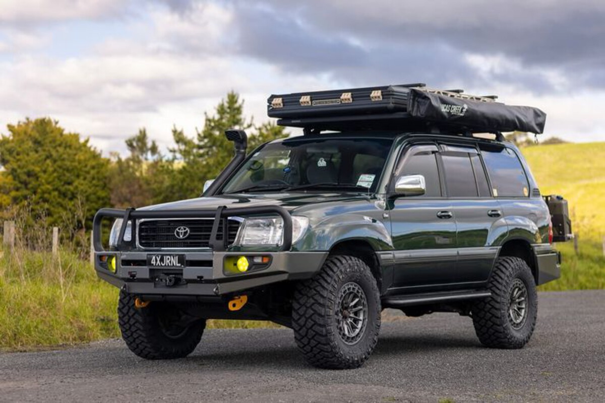 Toyota Land Cruiser (J80 & J100 Series) Toyota Land Cruiser (J80 & J100 Series)