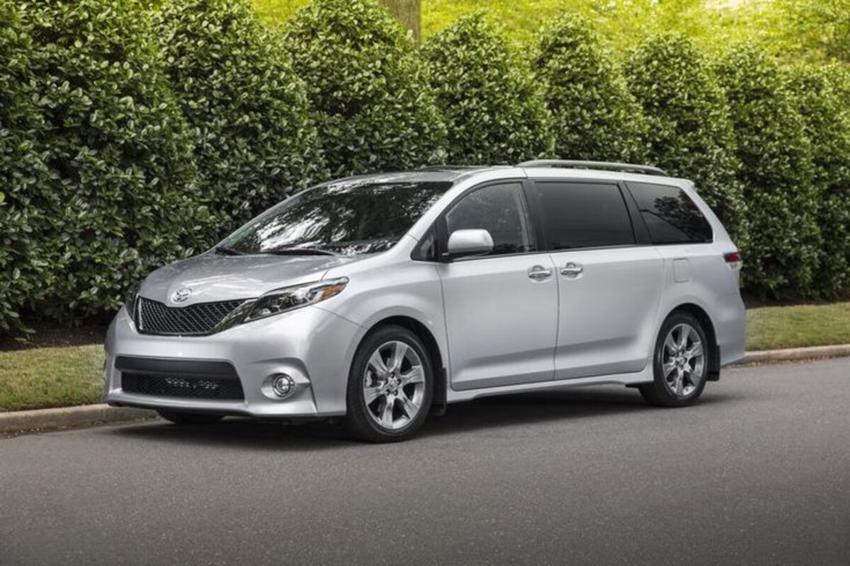 Toyota Sienna 2016