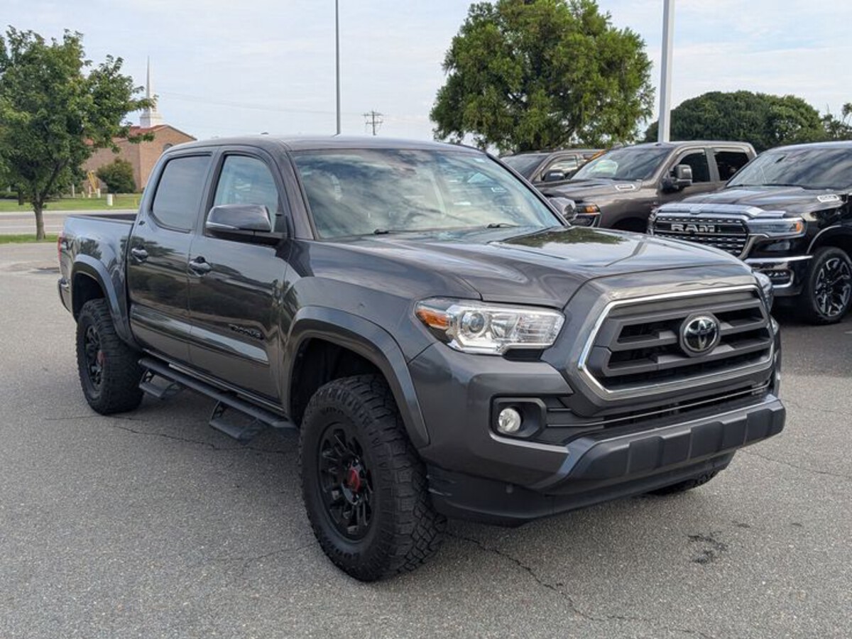 Toyota Tacoma SR Base