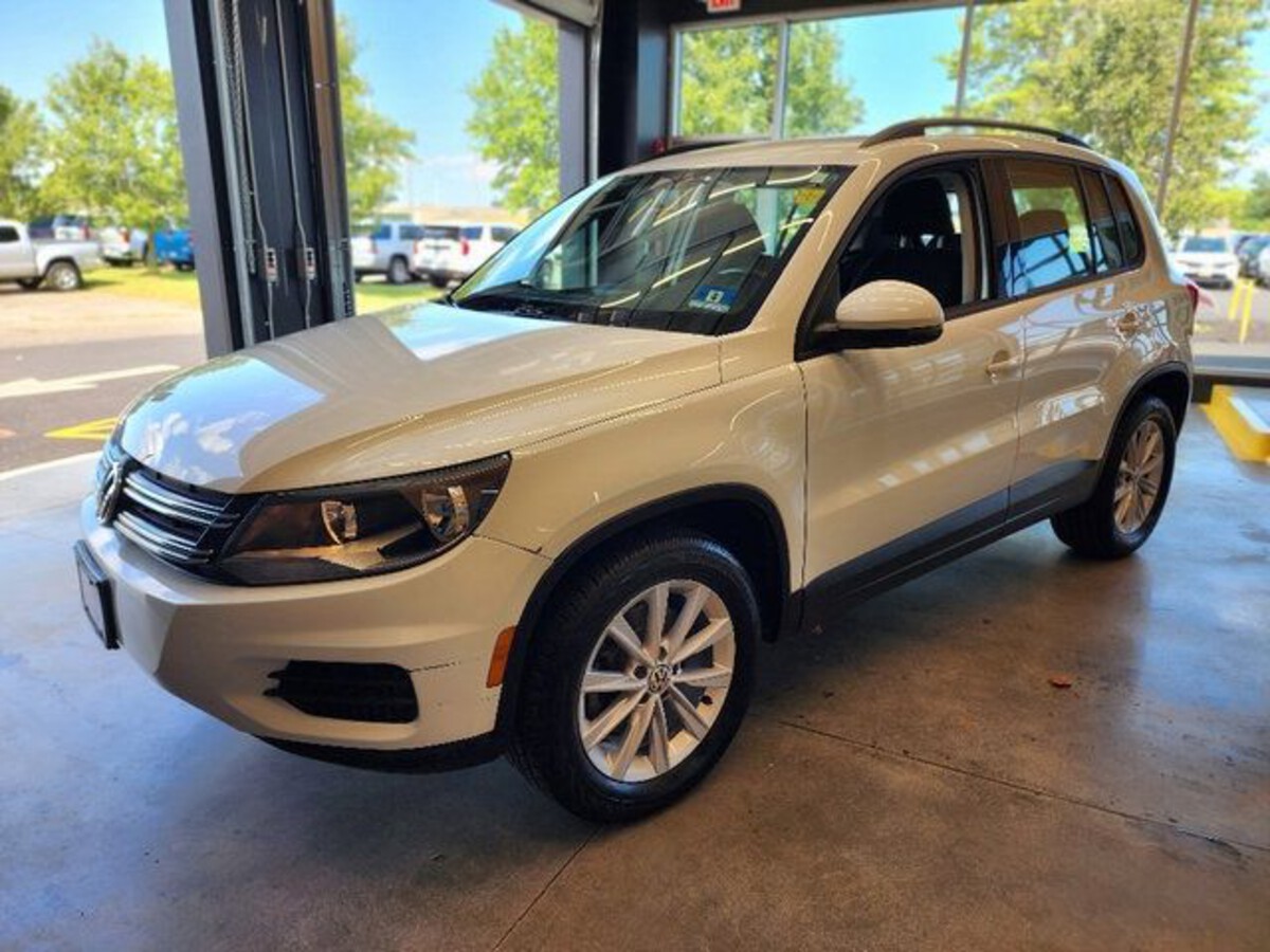 Volkswagen Tiguan (2.0T)