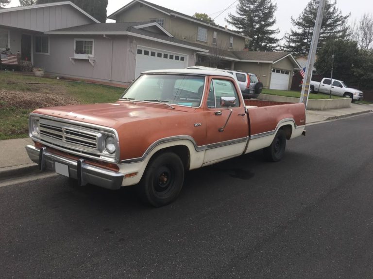 1972 Dodge D100