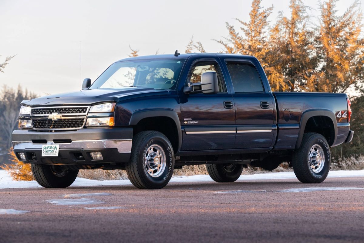 2001–2004 GM HD Trucks 2001–2004 GM HD Trucks
