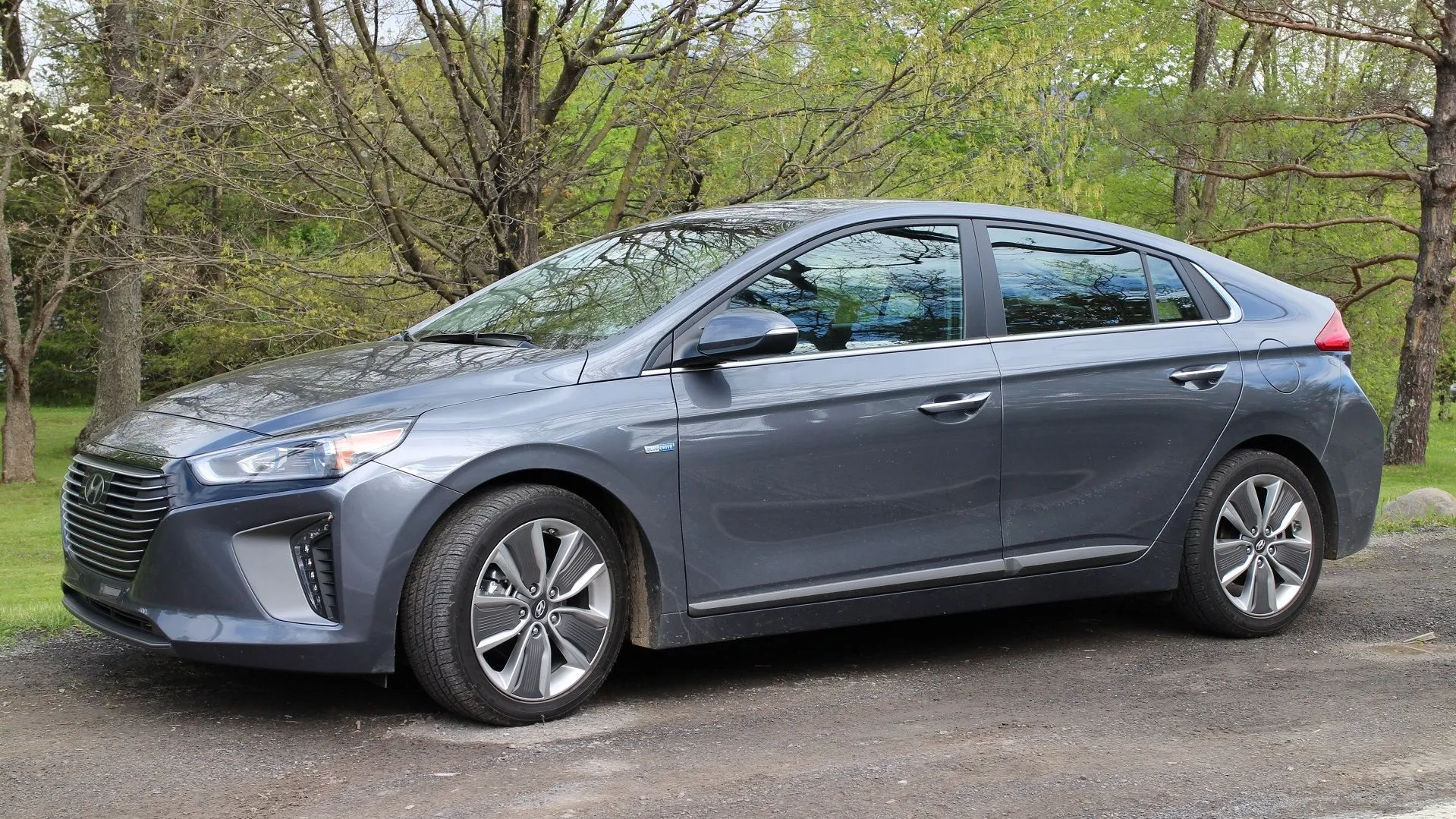 2017 Hyundai Ioniq Hybrid 2017 Hyundai Ioniq Hybrid