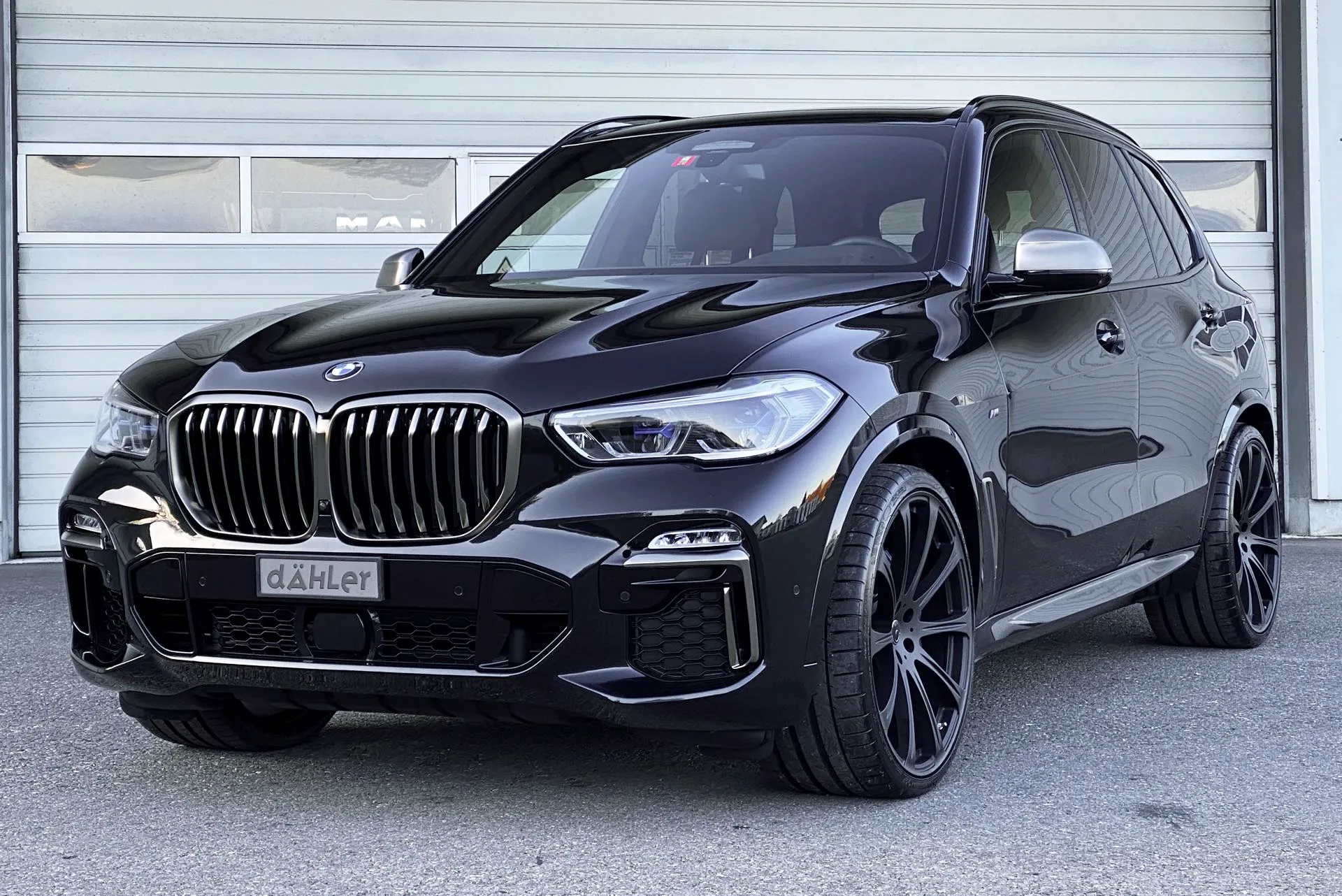 2021 BMW X5 M50i