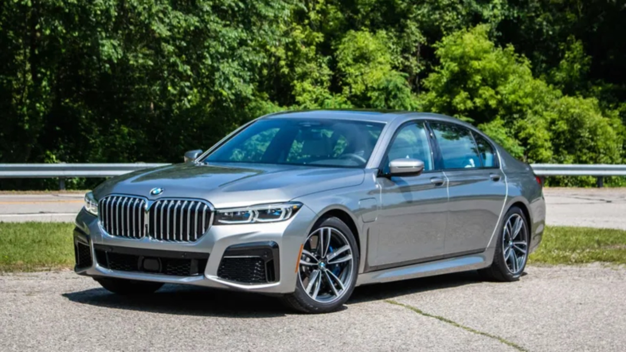 2022 BMW 745e xDrive
