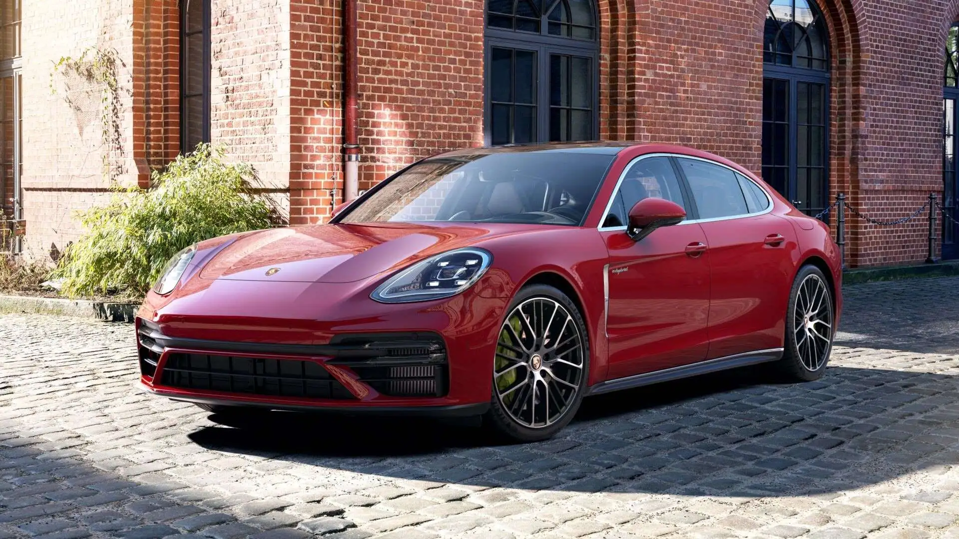 2022 Porsche Panamera Turbo S E-Hybrid