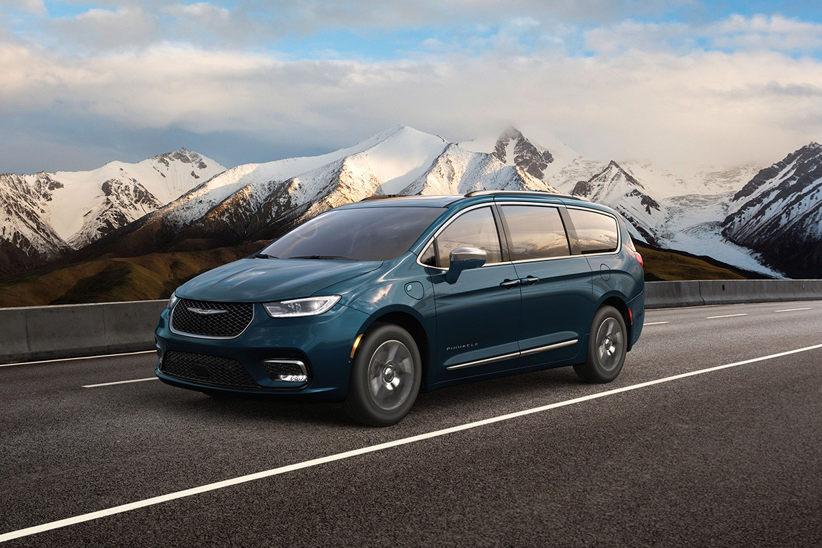 2024 Chrysler Pacifica PHEV