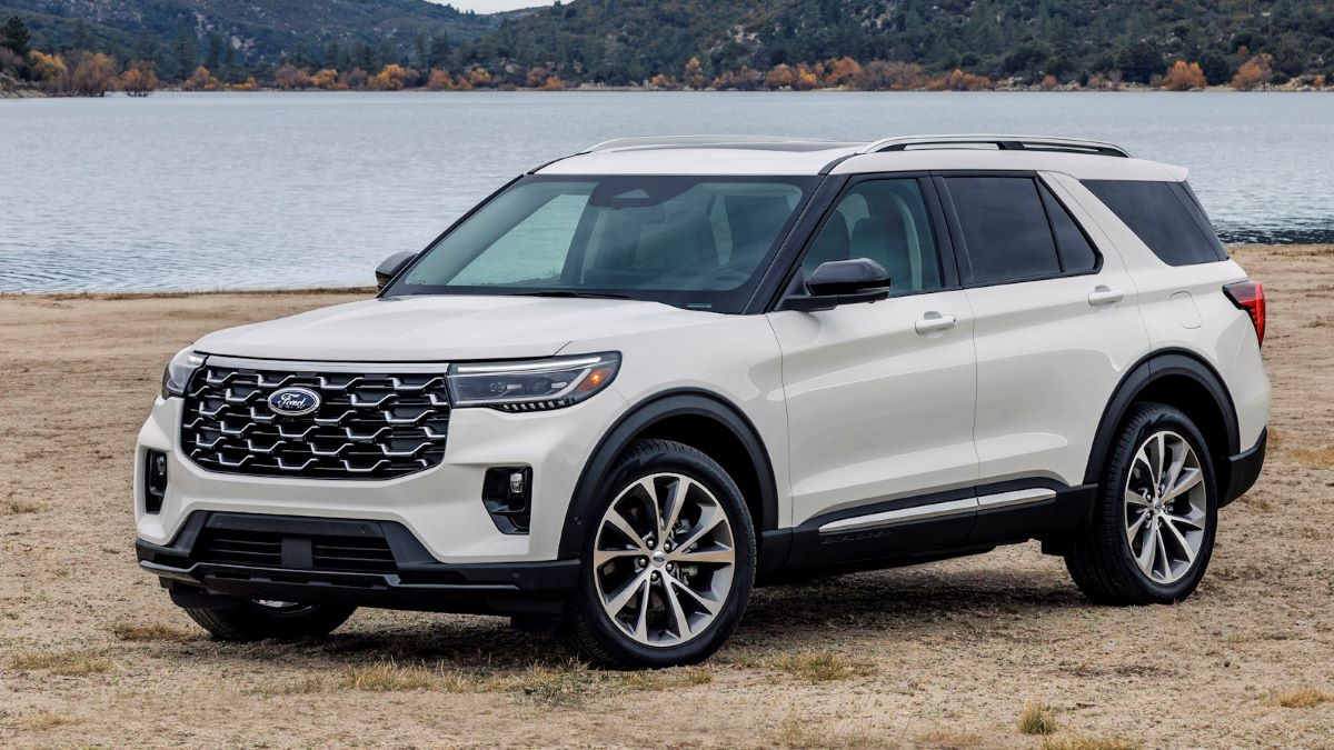 2025 Ford Explorer Hybrid
