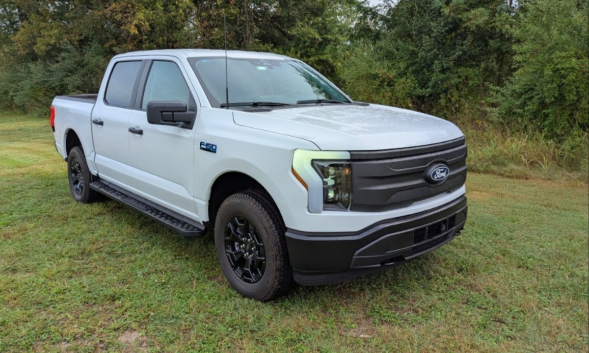 2025 Ford F-150 Lightning