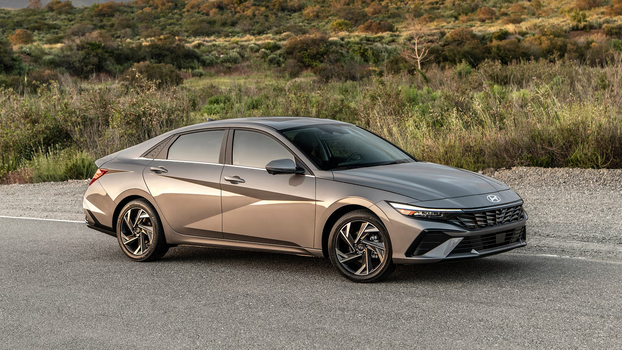 2025 Hyundai Elantra Hybrid