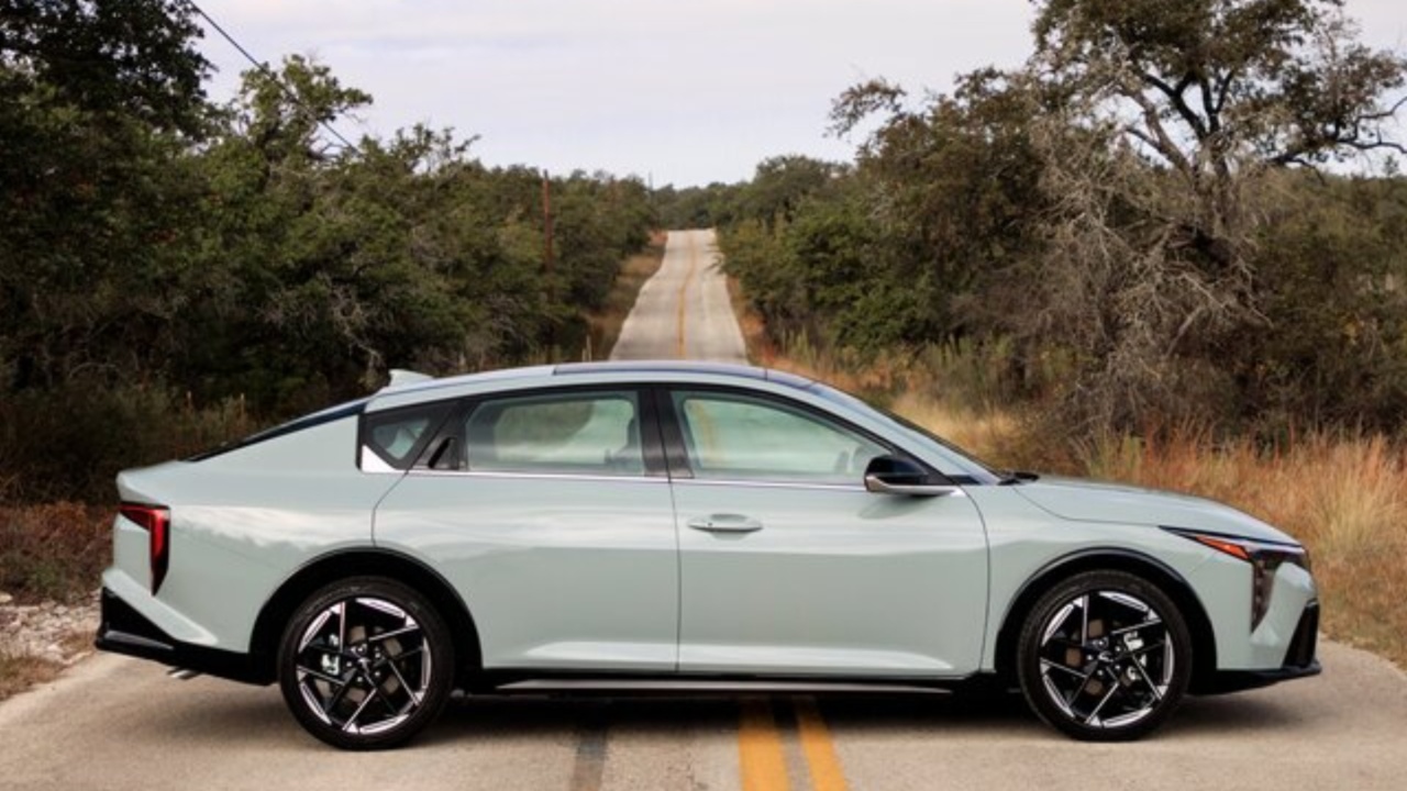 2025 Kia K4