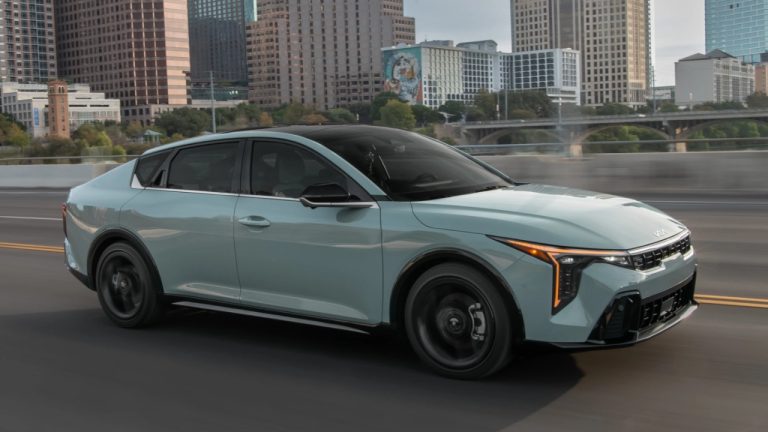 2025 Kia K4