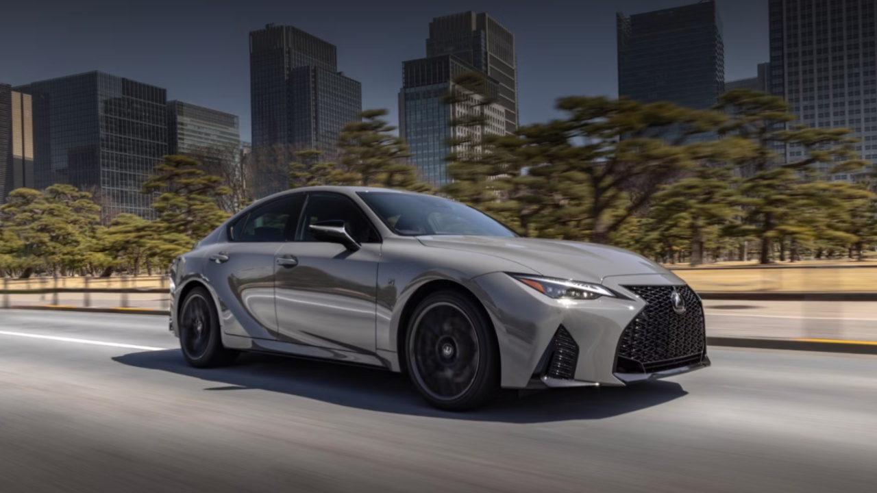 2025 Lexus IS300