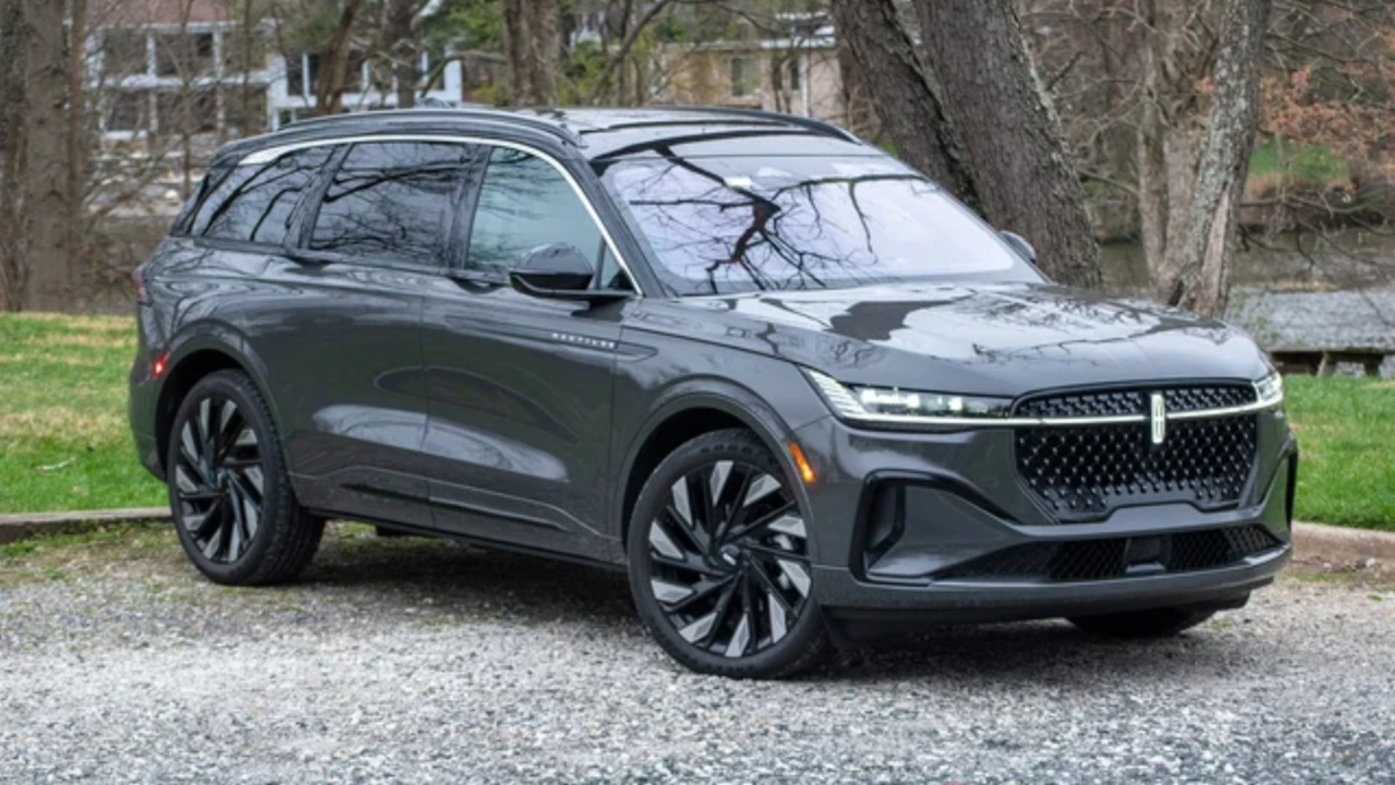 2025 Lincoln Nautilus (2) 2025 Lincoln Nautilus