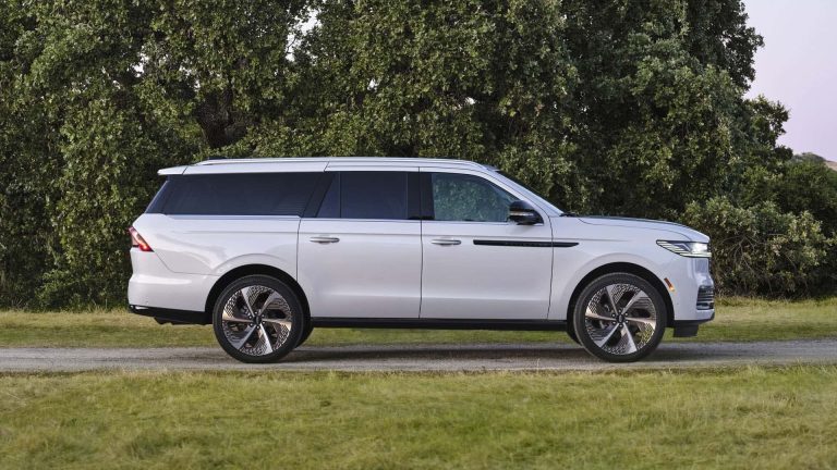 2025 Lincoln Navigator