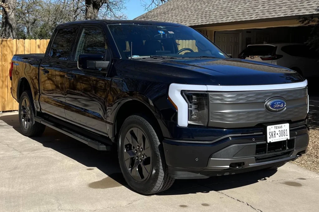 Ford F 150 Lightning Lariat Extended Range