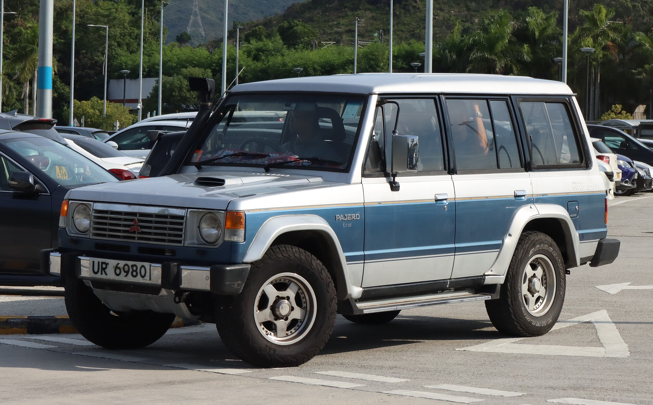 Mitsubishi Pajero (1980s) Mitsubishi Pajero (1980s)