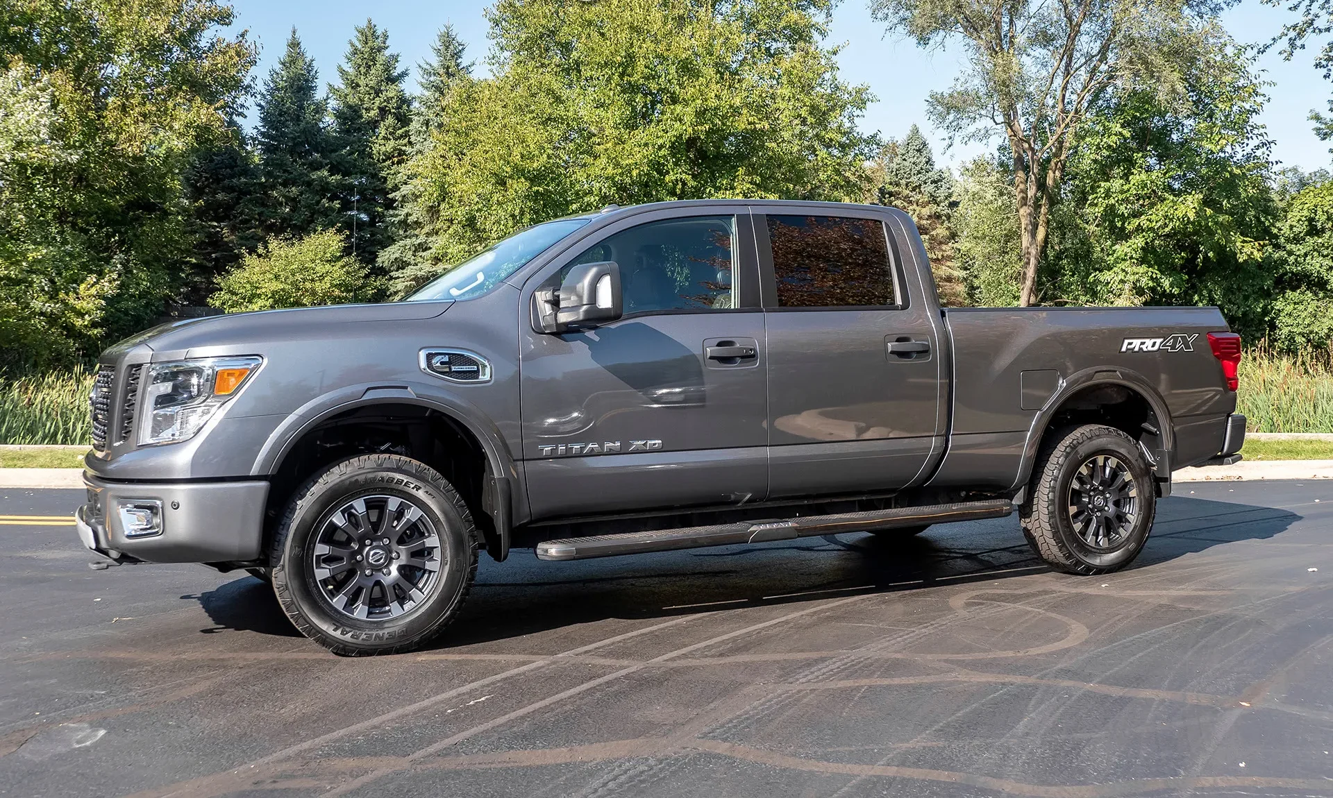 Nissan Titan XD PRO 4X Nissan Titan XD PRO 4X