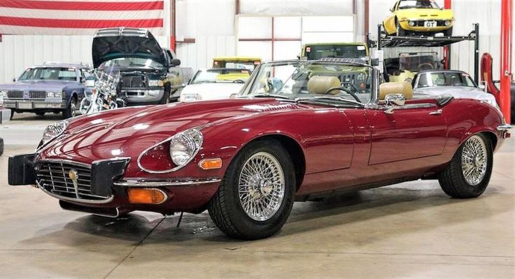 Jaguar E Type (1961–1974)
