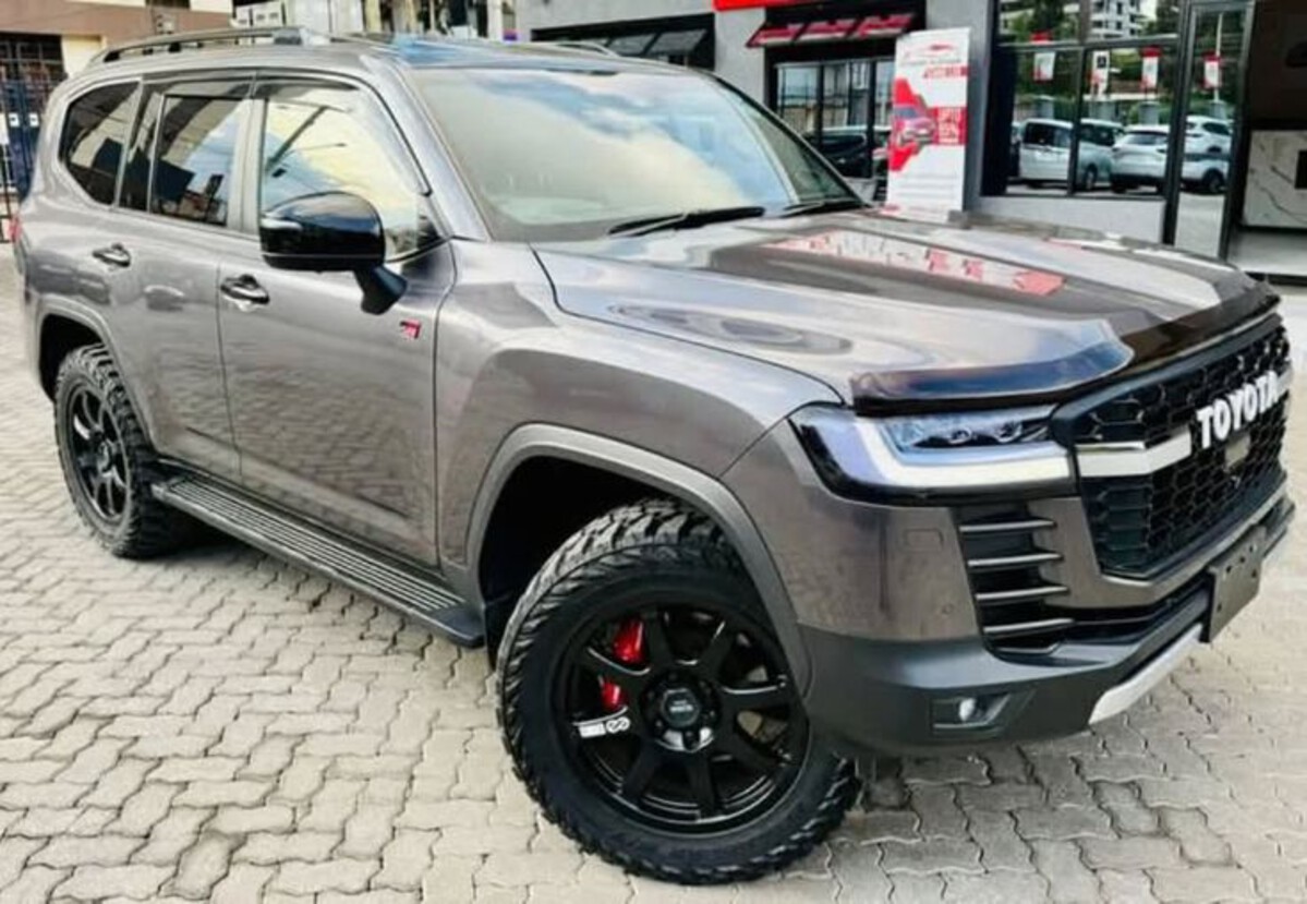 Toyota Land Cruiser 300 Series