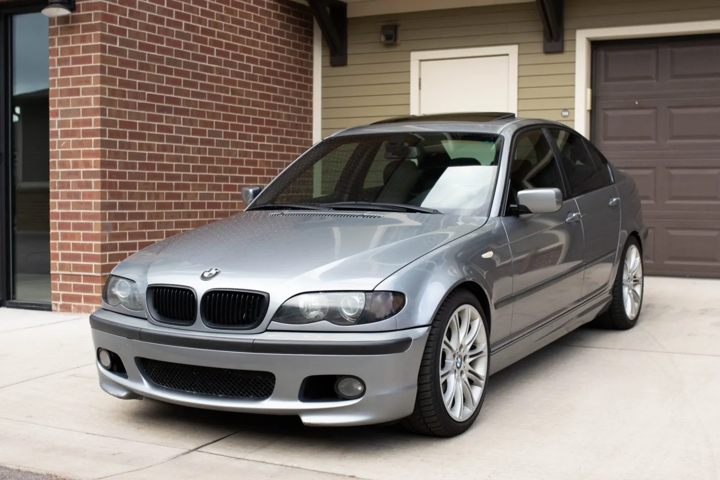 2005 BMW E46 330i 2005 BMW E46 330i