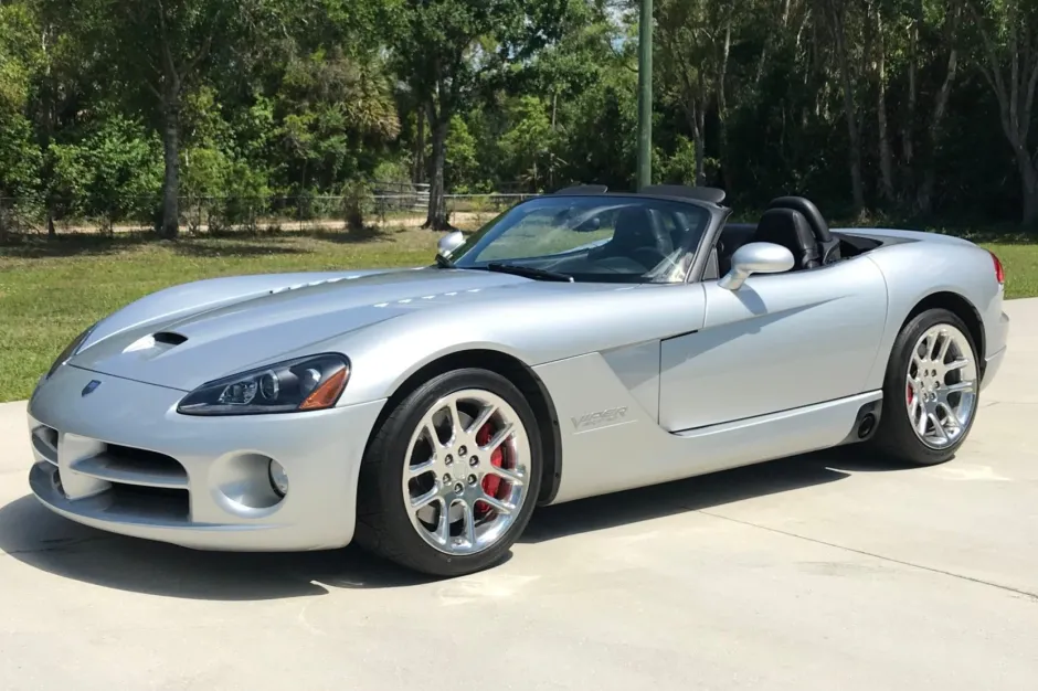 2005 Dodge Viper SRT-10