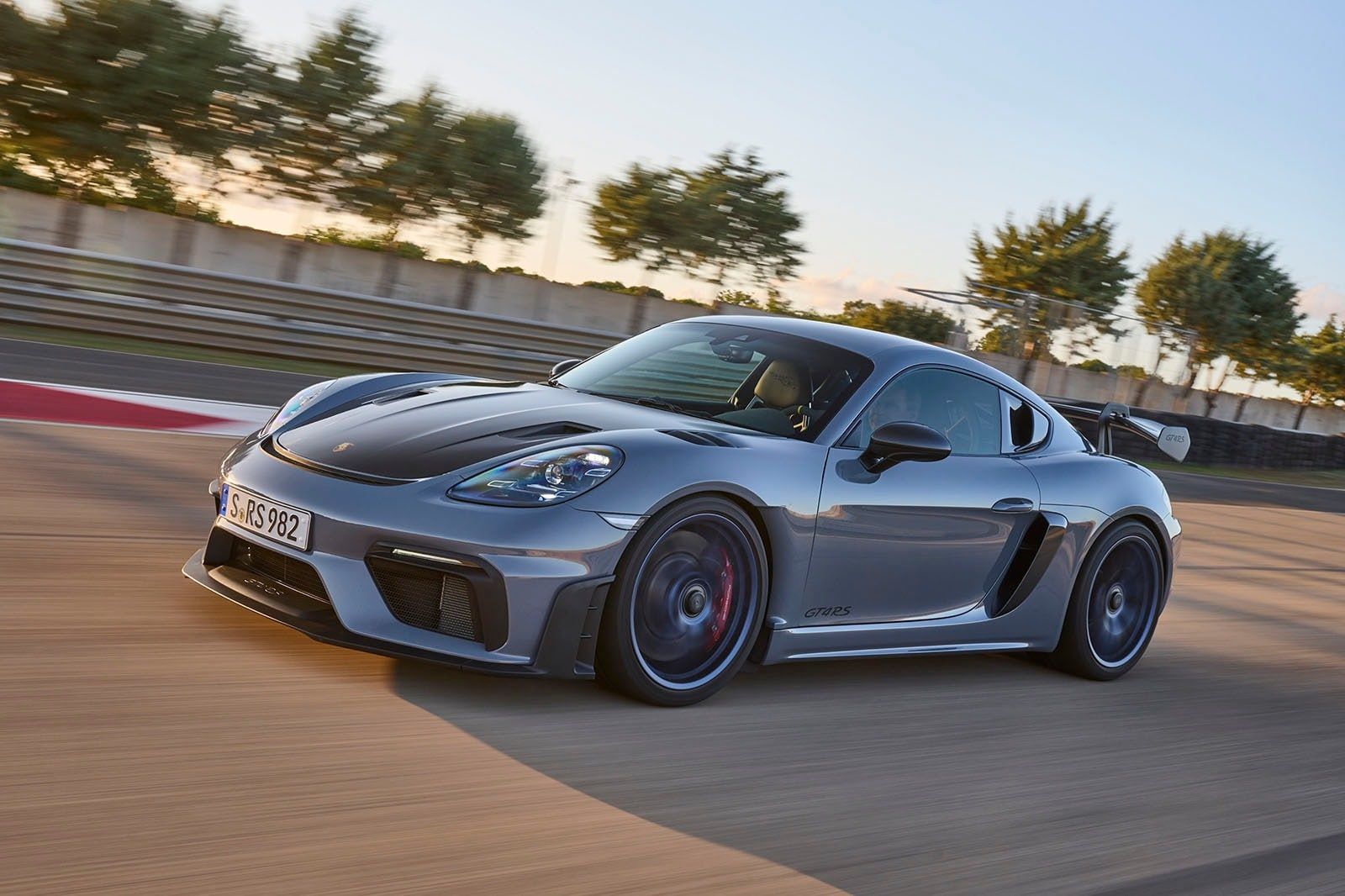 2022 Porsche 718 Cayman GT4 2022 Porsche 718 Cayman GT4