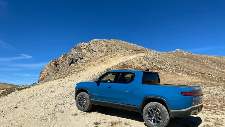 2022 Rivian R1T
