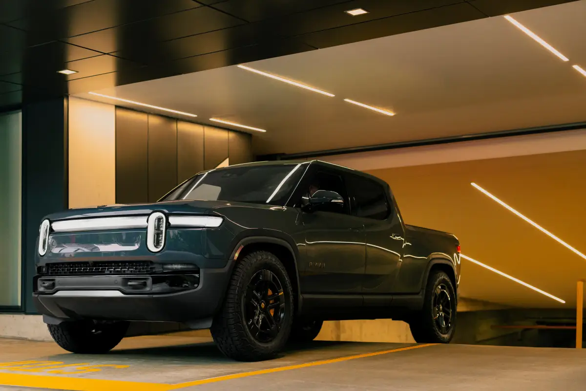 2025 Rivian R1T