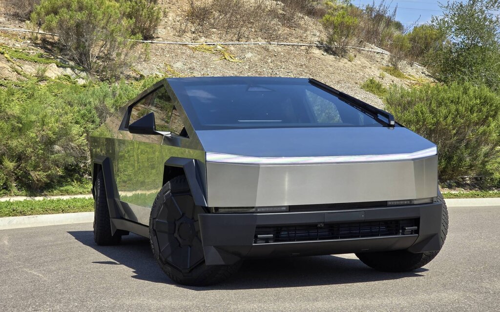 2025 Tesla Cybertruck