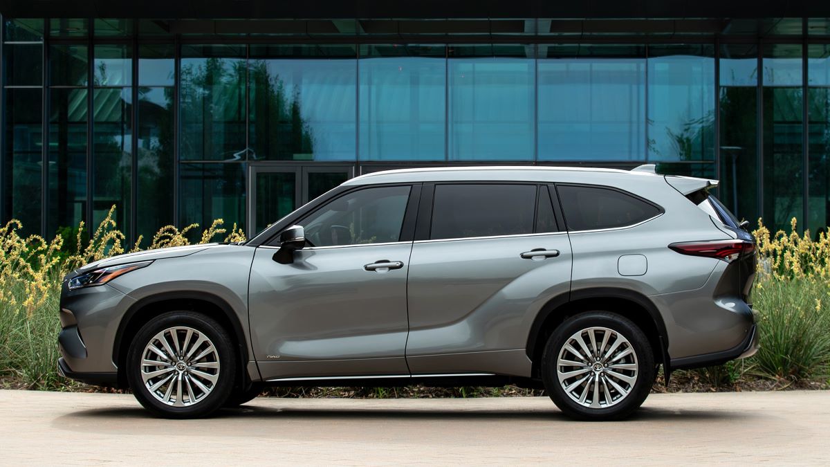 2025 Toyota Highlander Hybrid