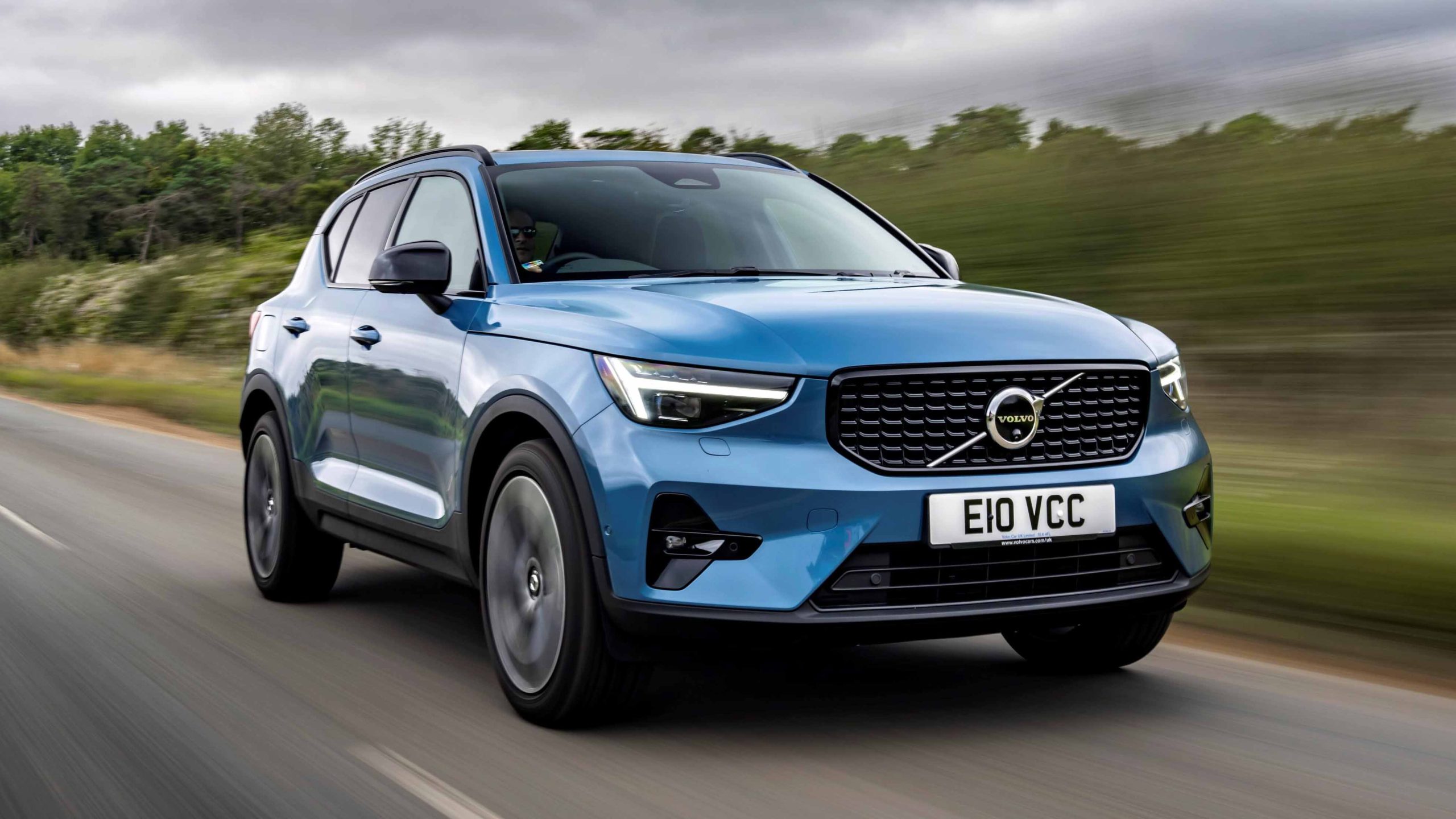 2025 Volvo XC40 2025 Volvo XC40