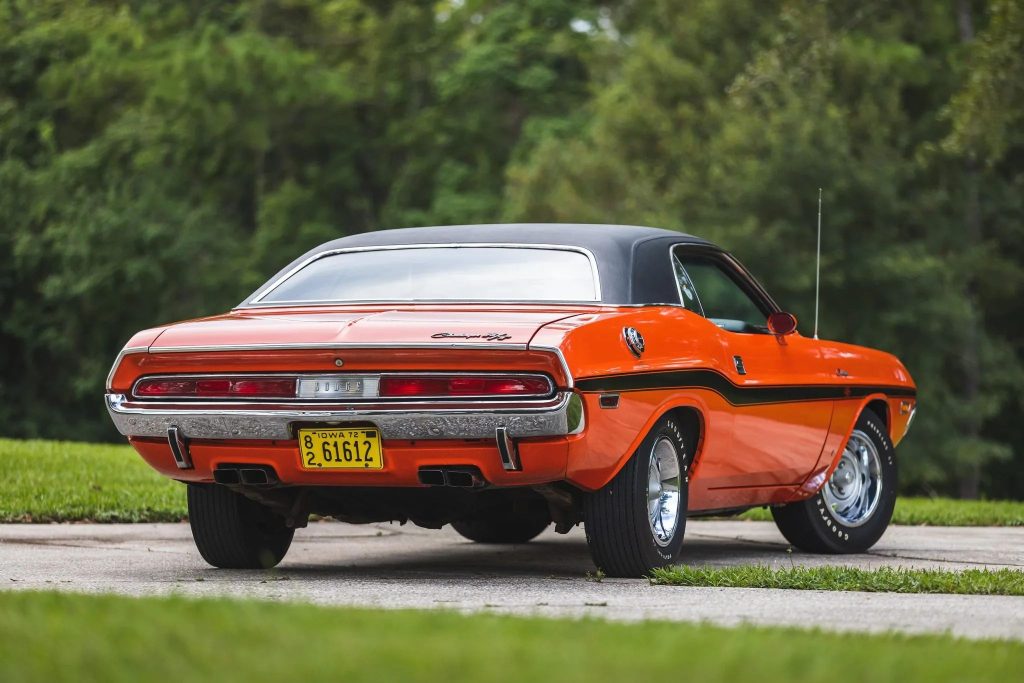 Dodge Challenger R T 426 Hemi