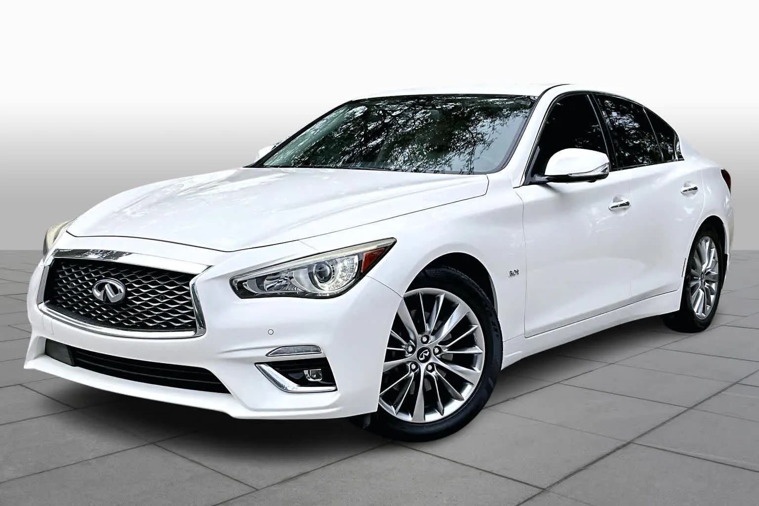 Infiniti Q50 3.0t Luxe