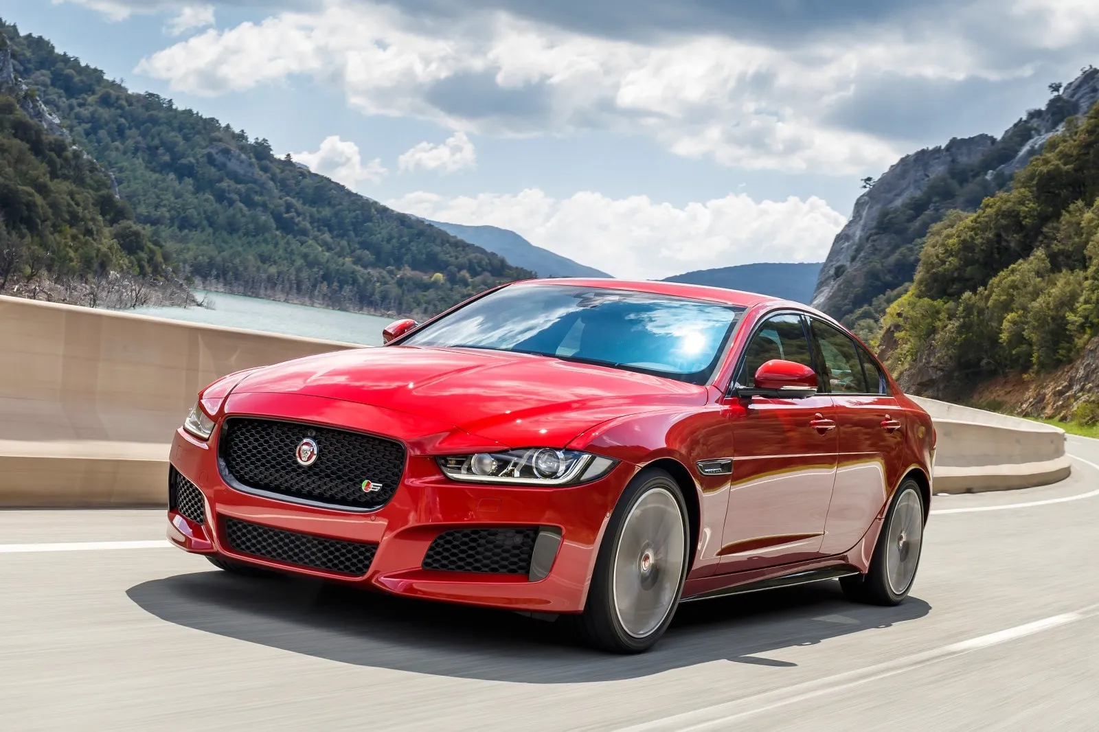 Jaguar XE 25t Prestige
