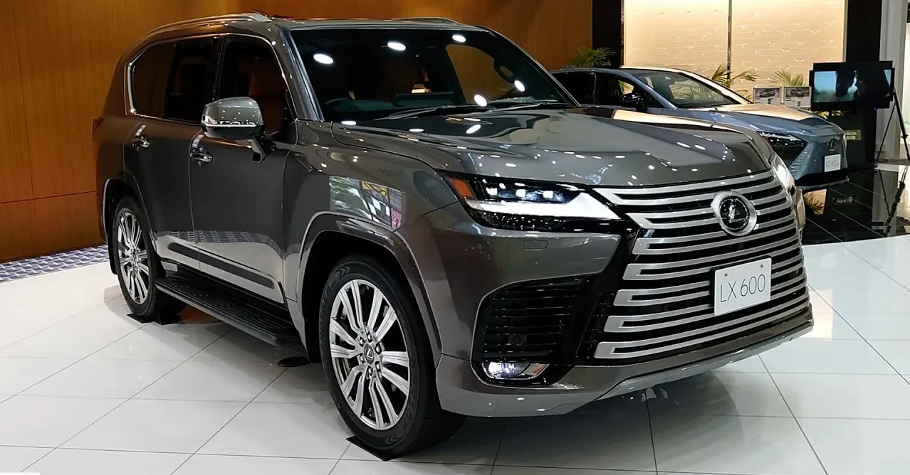 Lexus LX 600