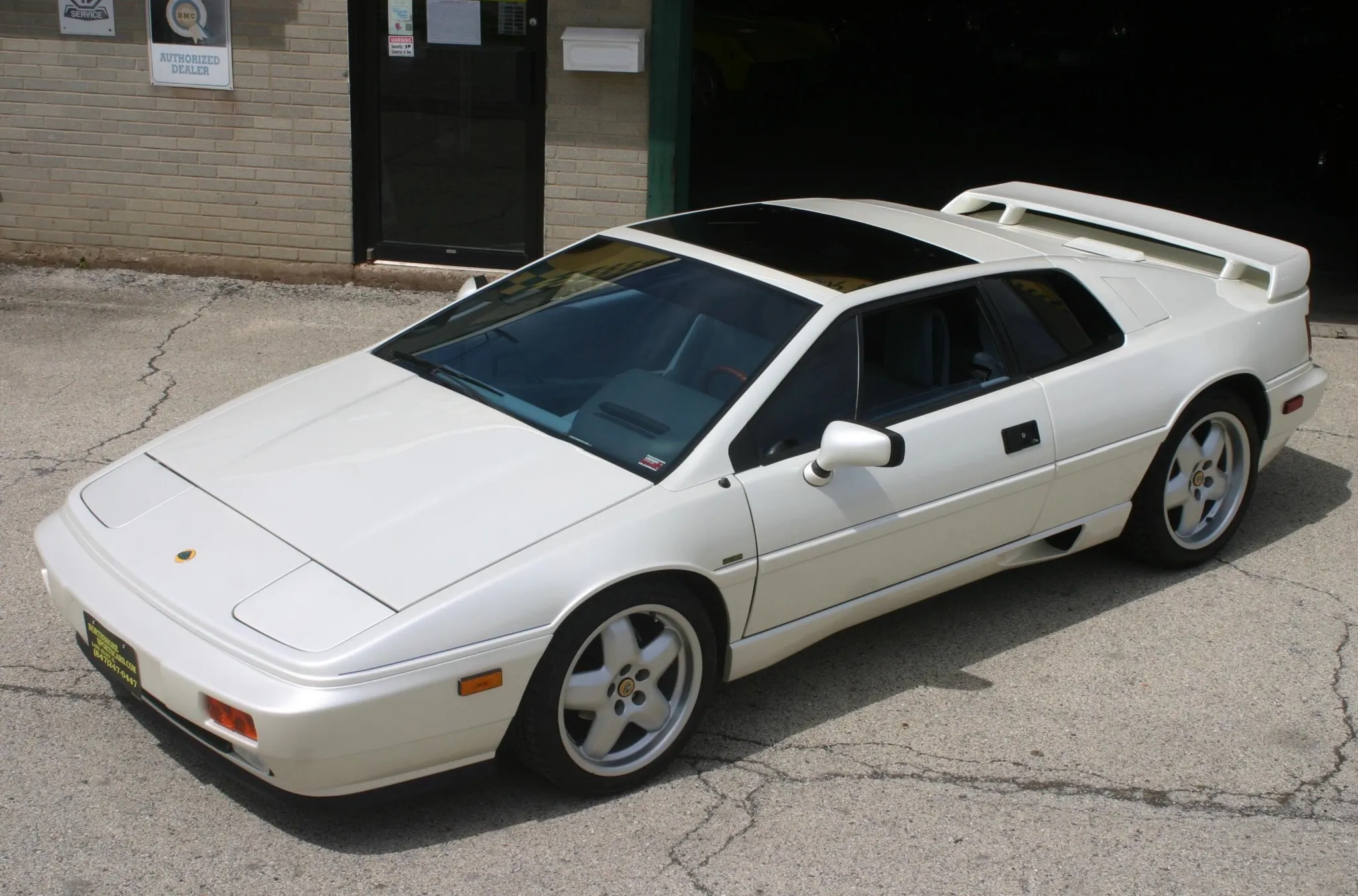 Lotus Esprit (1988) Lotus Esprit (1988)