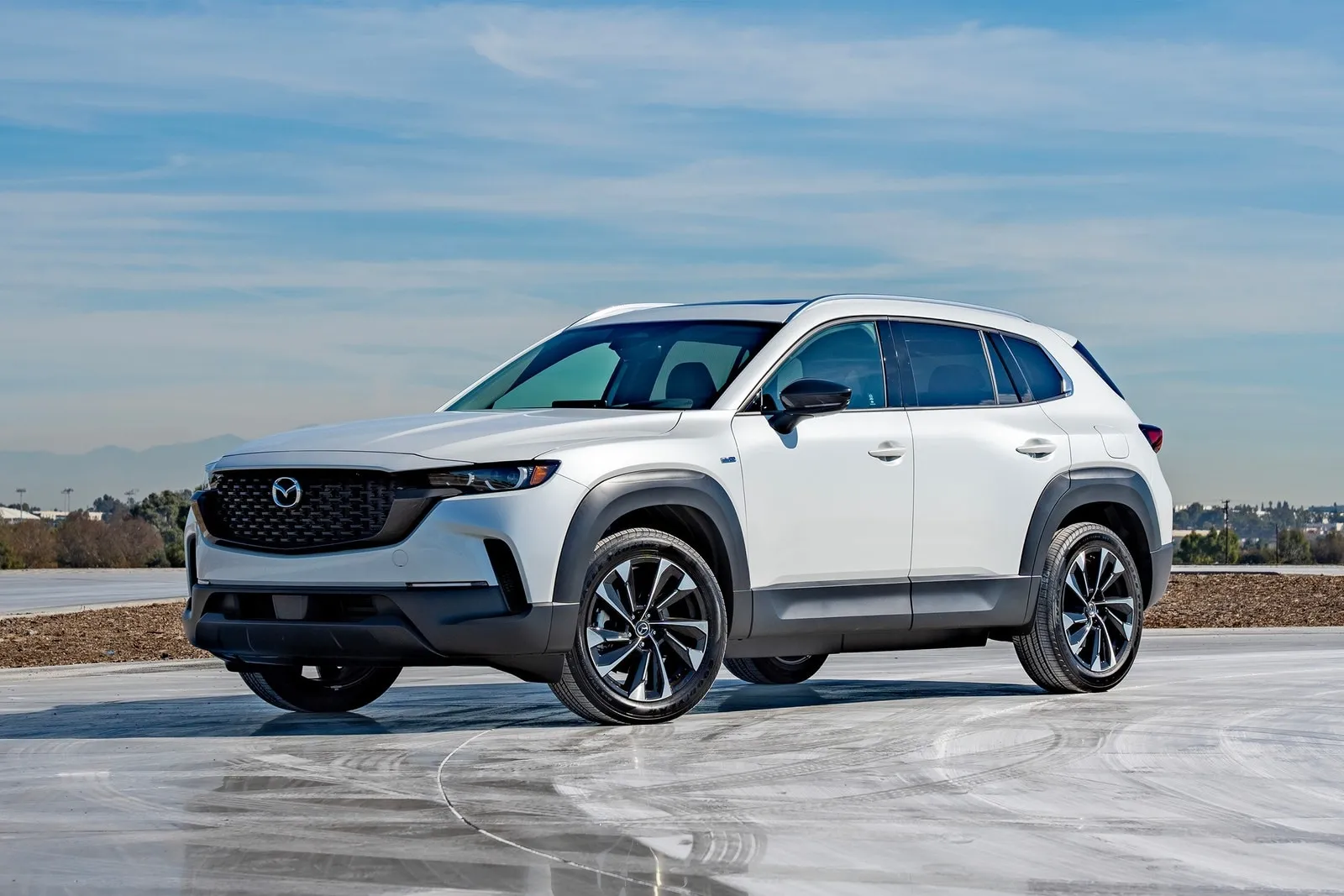 Mazda CX 50 Hybrid AWD