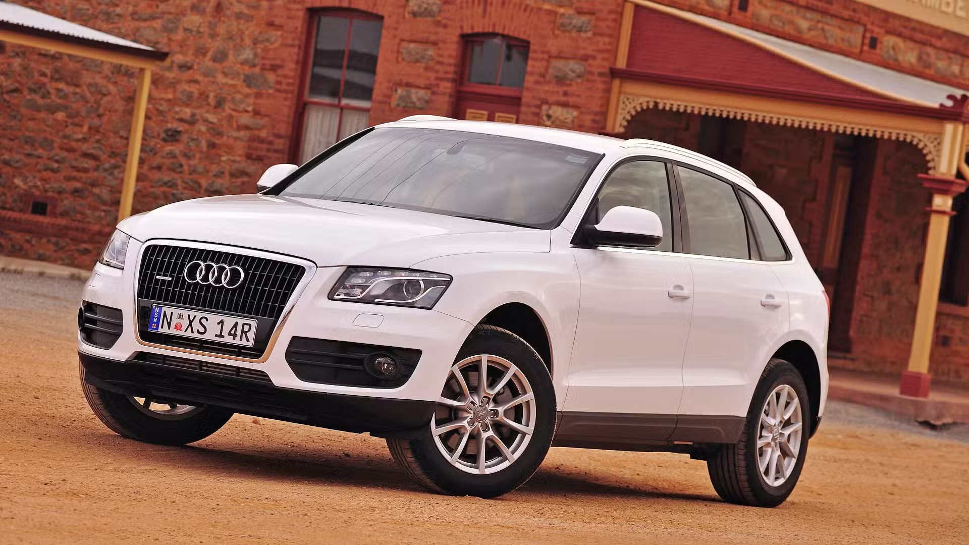 Older Audi Q5